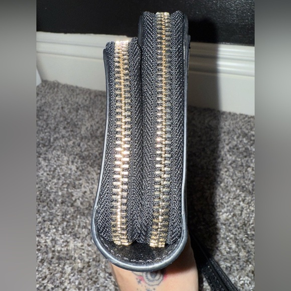 Kate Spade Staci Large Carryall Wristlet - Picture 5 of 12